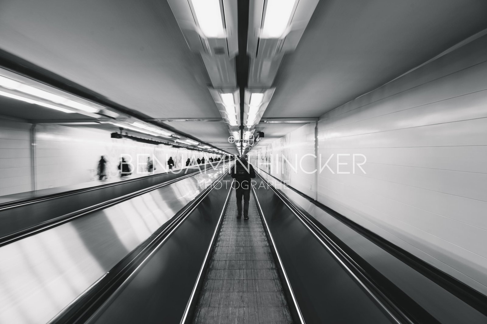 GALERIE LIVRAISON : PARIS — 4