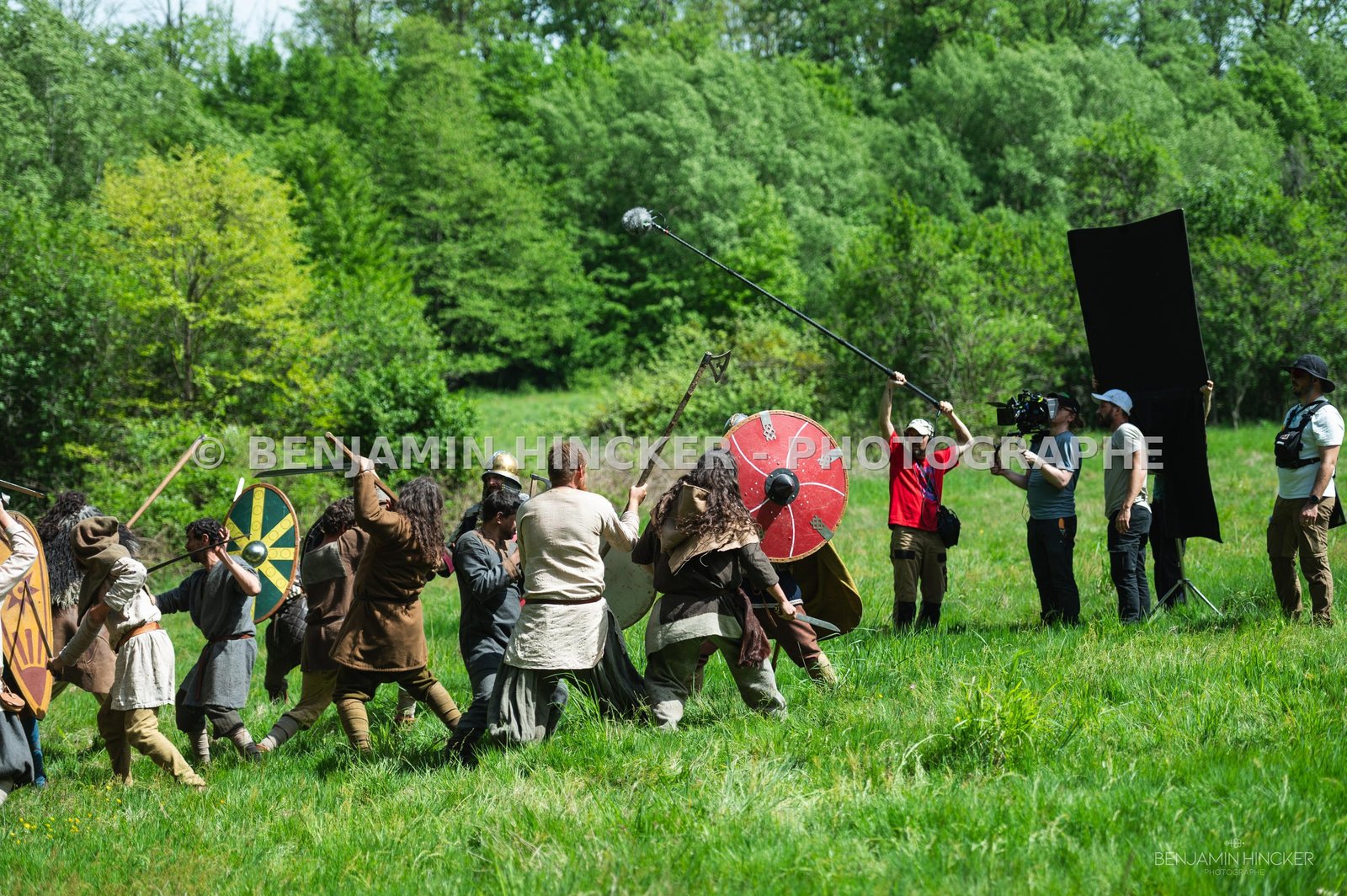 REPORTAGE - On set with BLUE MOUNT FILMS for the movie "Les Larmes du Regret" — 79