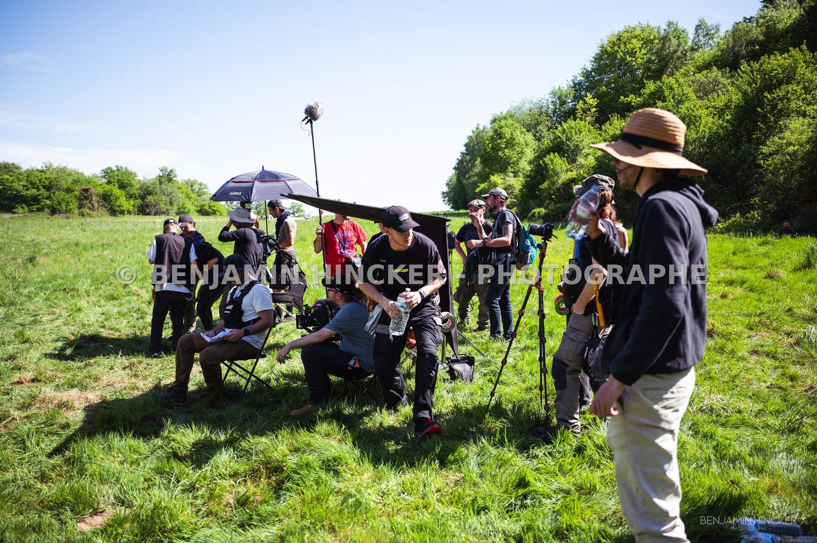 REPORTAGE - On set with BLUE MOUNT FILMS for the movie "Les Larmes du Regret" — 140