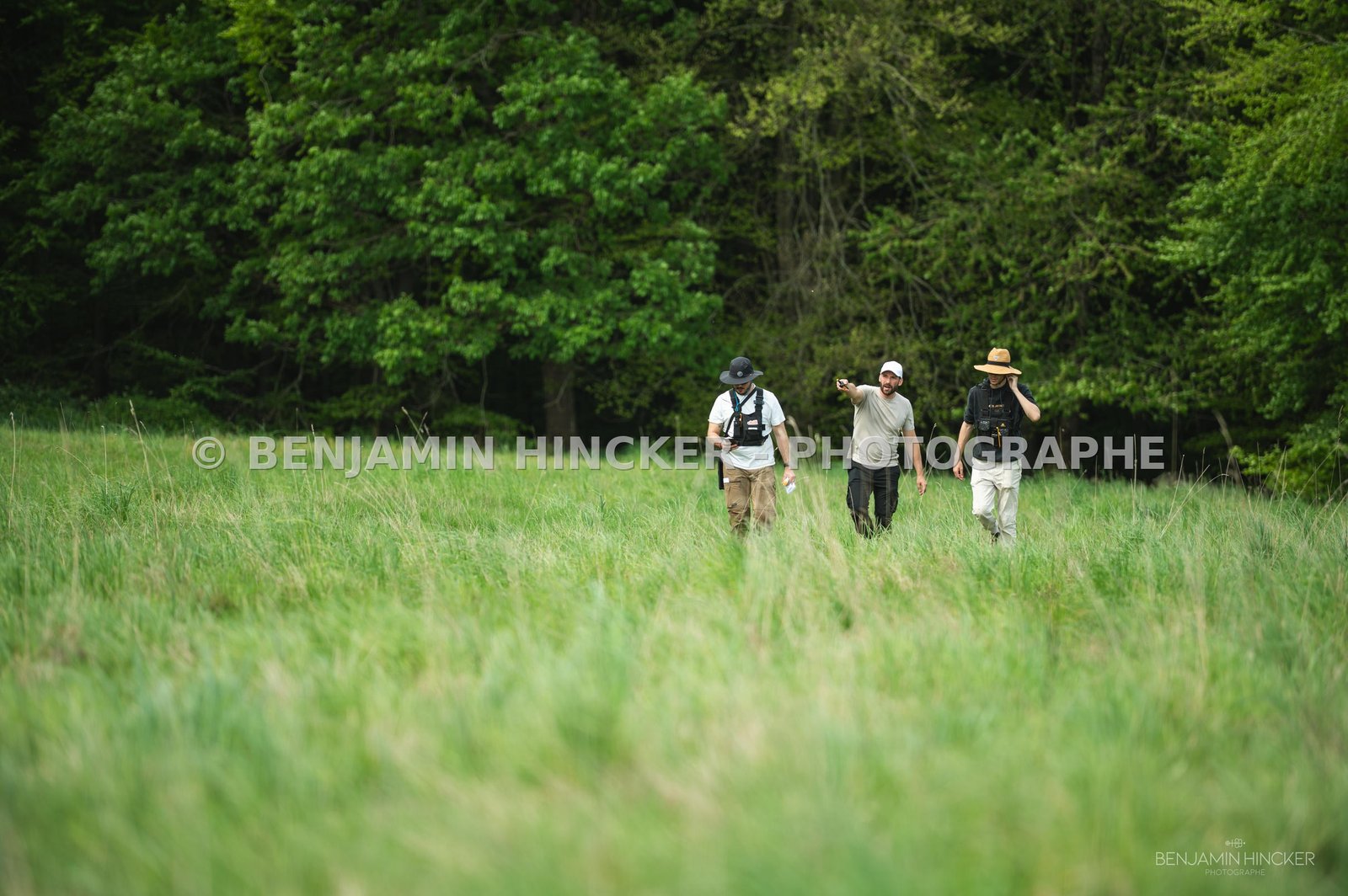 REPORTAGE - On set with BLUE MOUNT FILMS for the movie "Les Larmes du Regret" — 45